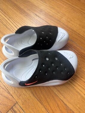 Kids Black and White Slip-On Clogs with Pink Accent